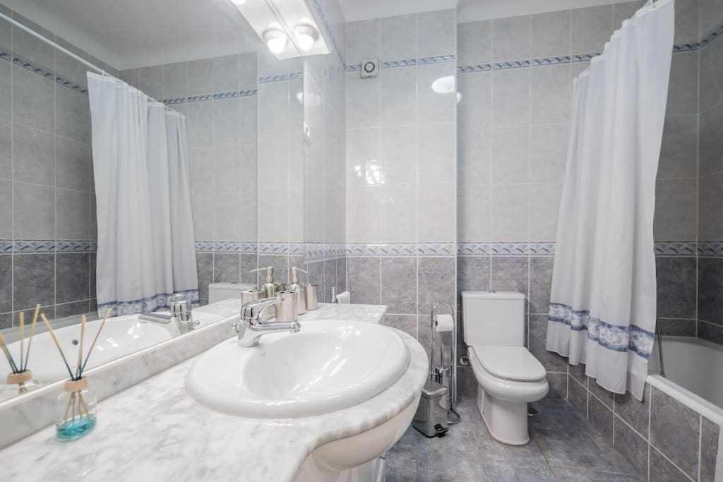Apart Lisboa Confortavel 2 Quartos Com Terraco Odivelas  Eksteriør bilde