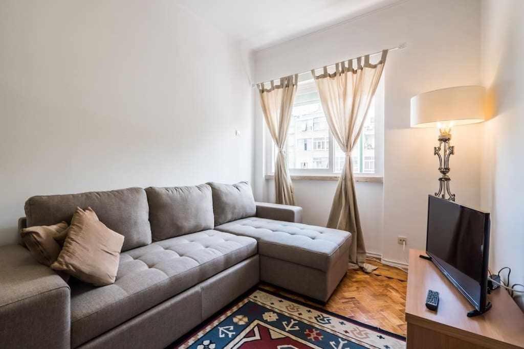 Apart Lisboa Confortavel 2 Quartos Com Terraco Odivelas  Eksteriør bilde