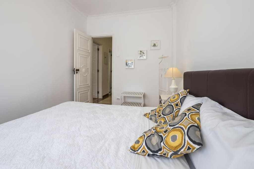 Apart Lisboa Confortavel 2 Quartos Com Terraco Odivelas  Eksteriør bilde