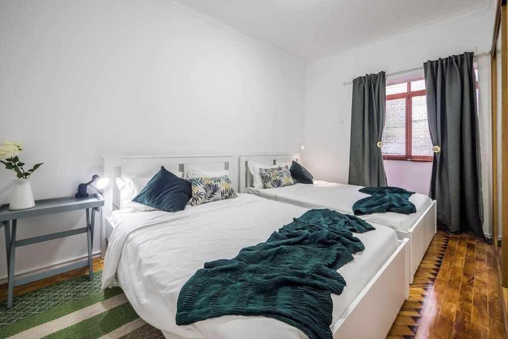 Apart Lisboa Confortavel 2 Quartos Com Terraco Odivelas  Eksteriør bilde